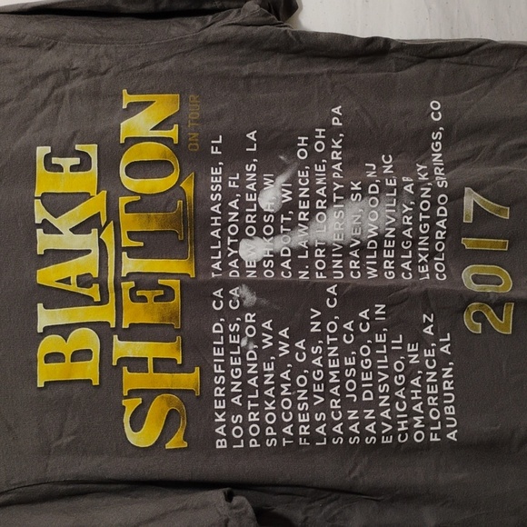 SALE! Blake Shelton Double Sided Gold Concert Band Tee Sz.M Worn 1X (BX29) - Picture 6 of 11